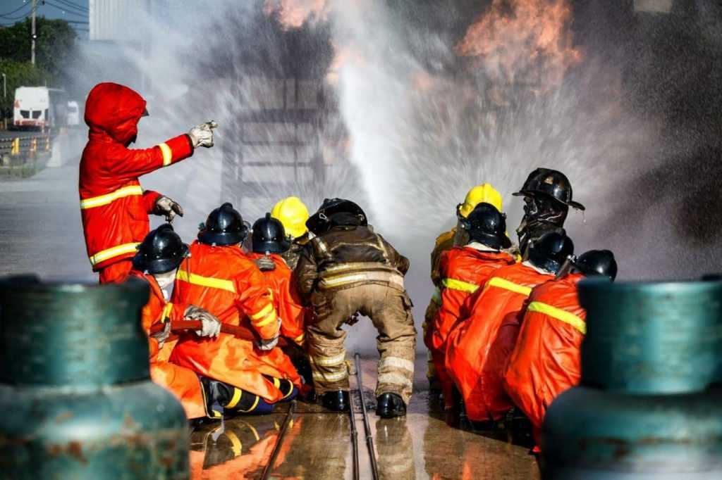 Estado responde por bombeiros que negaram atendimento de AVC confundido com bebedeira 1 | Juristas credito: SanchaiRat/Shutterstock.com