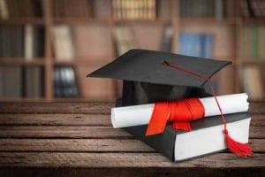 TRF1 garante a universitário direito de antecipar colação de grau e obter certificado de conclusão de curso | Juristas