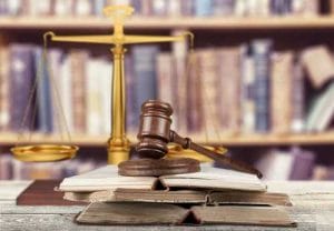 Justiça condena por tortura familiares que mantinham criança acorrentada em barril | Juristas
