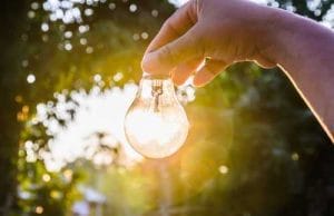 Concessionária de energia deve indenizar motociclista por acidente com poste caído na via pública 2 | Juristas Concessionária de energia deve indenizar motociclista por acidente com poste caído na via pública | Juristas