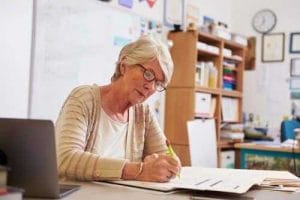 Universidade deve pagar benefício atrasado à professora aposentada | Juristas