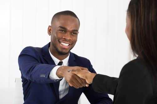 Obrigatória a entrevista para aferição de traços negros de candidatos pelo sistema de cotas quando prevista em edital 1 | Juristas Créditos: Andrey_Popov/Shutterstock.com
