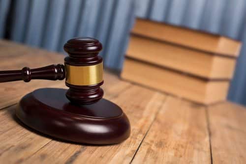 Turma nega adicional de insalubridade a balconista de farmácia que aplica injeções 1 | Juristas Turma nega adicional de insalubridade a balconista de farmácia que aplica injeções | Juristas