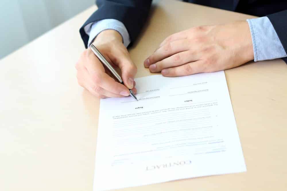Empregado municipal celetista tem direito a incorporar gratificação de função recebida há mais de dez anos 1 | Juristas Créditos: Saklakova / Shutterstock.com