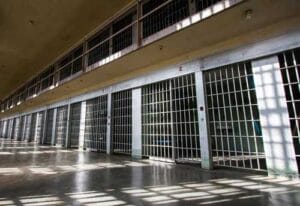 Justiça do RJ determina transferência do ex-governador Sérgio Cabral para penitenciária 3 | Juristas STJ revoga prisão temporária decretada em 2015 e nunca cumprida