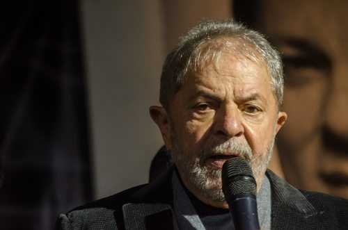 Lula é liberado para dar entrevista 1 | Juristas benefícios ao ex-presidente Lula