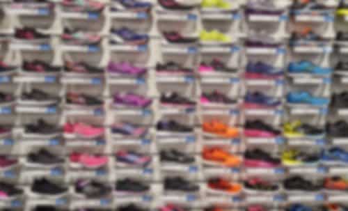 Confusão em loja de calçados: dano moral a mulher acusada de furto em shopping | Juristas