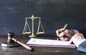 TRF3 garante passe livre a homem com deficiência visual em situação de miserabilidade 3 | Juristas Portador de perda auditiva unilateral pode concorrer à vaga destinada a portadores de deficiência nos concursos públicos