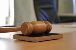 TJ nega, liminarmente, aplicação do teto dos subsídios de desembargadores para delegados 1 | Juristas Empresa é condenada por pagar verbas rescisórias com cheques sem fundos