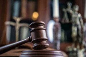Juíza recebe menção elogiosa da OAB por atitude humanizada em audiência de custódia 2 | Juristas Homem agredido em frente ao Instituto Lula questiona validade de depoimento feito a delegado