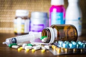 Gerente de farmácia deve receber adicional de insalubridade por aplicar injeções | Juristas