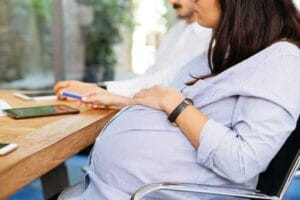 Gestante não tem estabilidade no emprego se incorrer em justa causa 1 | Juristas estabilidade no emprego