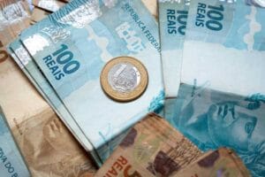 Donos de imóvel são indenizados em R$ 10 mil por irregularidades de imobiliária | Juristas