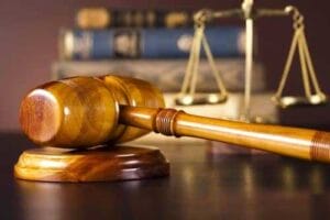 Filho de detento morto após choque elétrico em cadeia deve ser indenizado em R$ 50 mil | Juristas