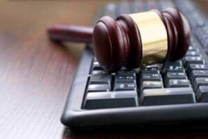 Vigilante do Banco Central é condenado pelo furto de equipamentos de informática | Juristas