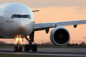 TAM é condenada a ressarcir aeromoça por valores gastos com maquiagem 1 | Juristas TAM é condenada a ressarcir aeromoça por valores gastos com maquiagem | Juristas