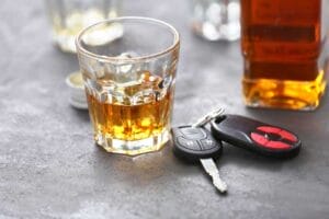 Condutor embriagado é condenado a pagar prestação pecuniária e tem CNH suspensa | Juristas