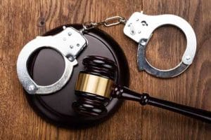 Mantida prisão de trio detido com armas de grosso calibre em Passagem 1 | Juristas Mantida prisão de trio detido com armas de grosso calibre em Passagem | Juristas