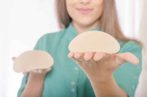 Paciente que sofreu com silicone enjambrado será indenizada por cirurgiã plástica 3 | Juristas responsabilidade civil médica