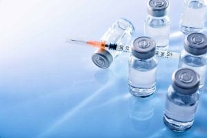 Empresa vai indenizar trabalhador que recebeu acidentalmente vacina veterinária para bloqueio hormonal 3 | Juristas aplicação de injeção benzetacil
