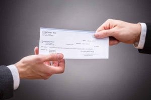 Apresentação antecipada de cheque não configura dano moral 2 | Juristas Apresentação antecipada de cheque não configura dano moral | Juristas