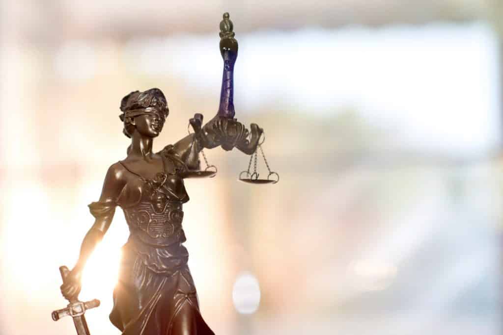Cidadão soterrado será indenizado com pensão vitalícia, danos morais e estéticos 3 | Juristas edir macedo