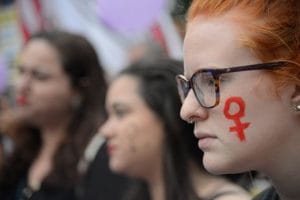 Maioria do STF vota por proibir tese de “legítima defesa da honra” em crimes de feminicídio | Juristas