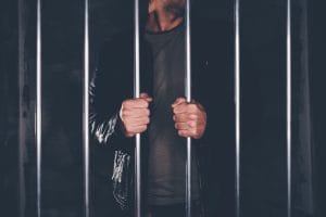 TRF1 mantém prisão preventiva de acusado de compartilhar pornografia infantil na internet 1 | Juristas mil anos
