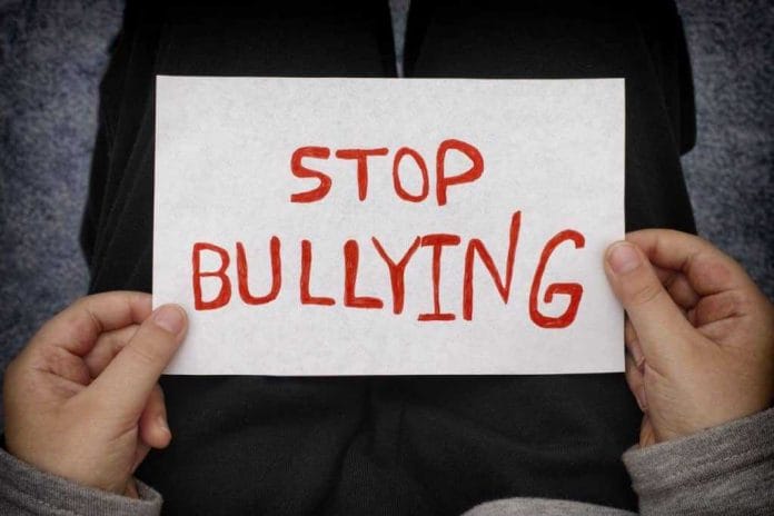 Bullying cometido por professora em escola