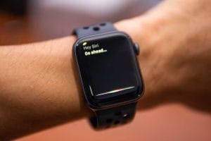 Funcionário da Apple diz que empregados ouvem gravações da Siri 1 | Juristas Funcionário da Apple diz que empregados ouvem gravações da Siri