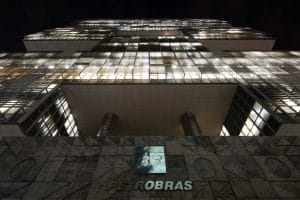 Petrobras reduz preço do diesel em 4,7% 1 | Juristas Execução de ação sobre parcela salarial de empregados da Petrobras é suspensa