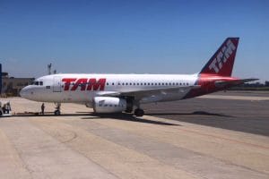 TAM pagará R$ 6 mil a passageiro por cancelamento de voo 1 | Juristas cancelamento de voo tam