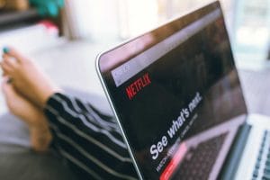 Seguidora de crenças apocalípticas retratada em série da Netflix pega prisão perpétua por matar os filhos 1 | Juristas Empresa de Robert De Niro processa ex-funcionária