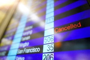 Procon notifica empresas aéreas por atrasos em Congonhas 3 | Juristas Azul Linhas Aéreas Brasileiras