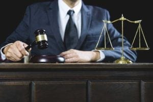 Confirmada condenação por estelionato de homem que tentava aplicar golpe em idoso | Juristas