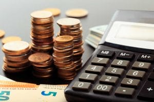 Por furtar cotas de ex-cooperados, gerente de cooperativa de crédito é condenada a 24 anos de reclusão 2 | Juristas denúncia