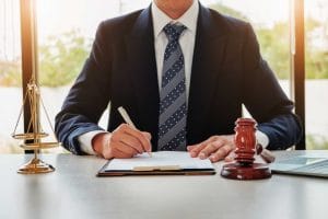 Usado para evitar pessoalidade, o termo “Vossa Excelência” é o correto para o tratamento de magistrados 1 | Juristas vossa excelência