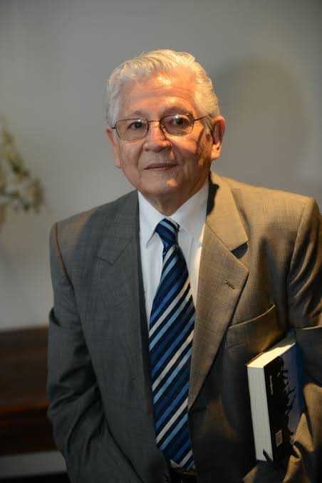 Ezyle Rodrigues de Oliveira | Juristas