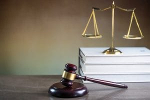 TRF4 determina que Detrans de todo o país voltem a emitir CRLV físico 1 | Juristas Detran-MG