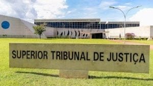 Mantida tramitação de ação penal contra governador de MS no STJ | Juristas
