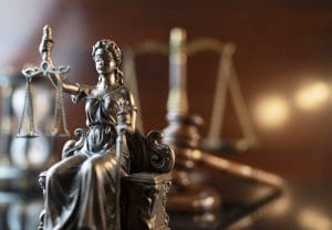 Mesmo sem divórcio, Justiça nega pensão por morte a mulher separada maritalmente 1 | Juristas Divórcio