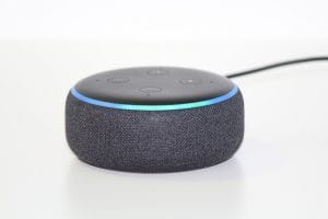 Lei Geral de Proteção de Dados pode mudar a relação dos brasileiros com os assistentes virtuais caseiros 1 | Juristas Alexa Echo
