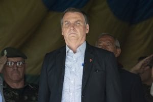 Bolsonaro confirma envio de mensagem com fake news atacando o STF | Juristas