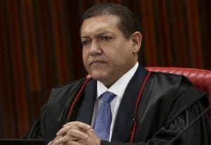 STF notifica deputado Eduardo Bolsonaro em queixa-crime por comparar professor a traficante | Juristas
