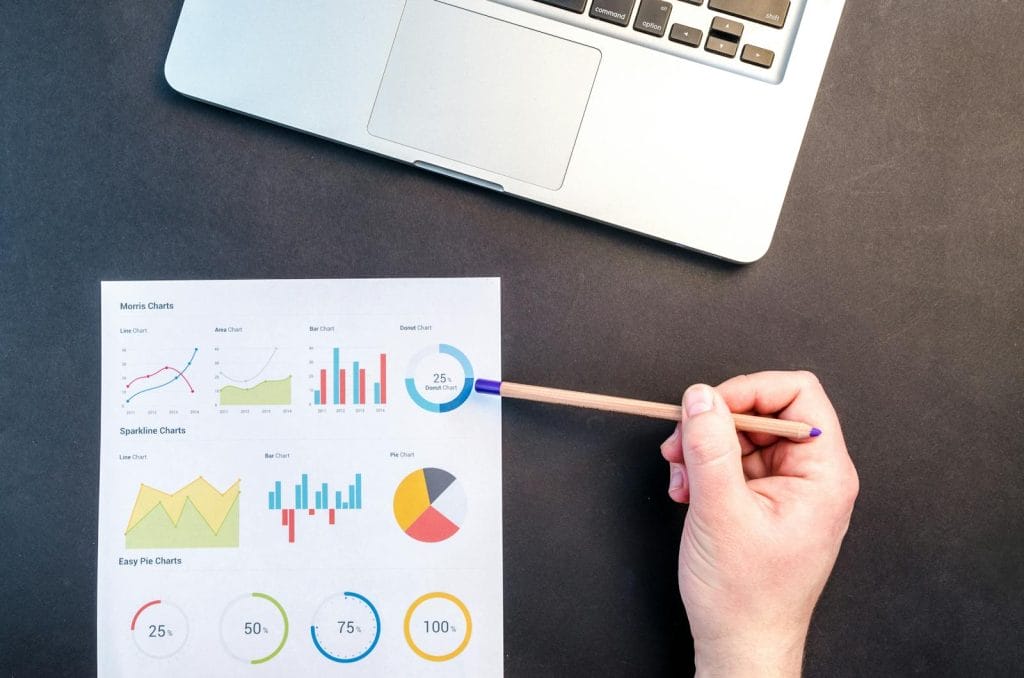 Modelo de Checklist de Auditoria SEO 2 | Juristas Pie Graph Illustration