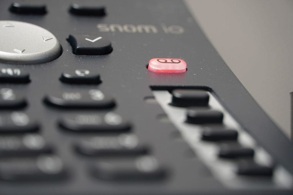 Modelo de contrato de prestação de serviços de VOIP 2 | Juristas voicemail, desk phone, landline