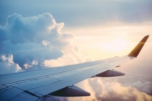 Modelo de petição de ação de reparação a título de danos morais e materiais por ser vítima de acidente aéreo 1 | Juristas aerial photography of airliner